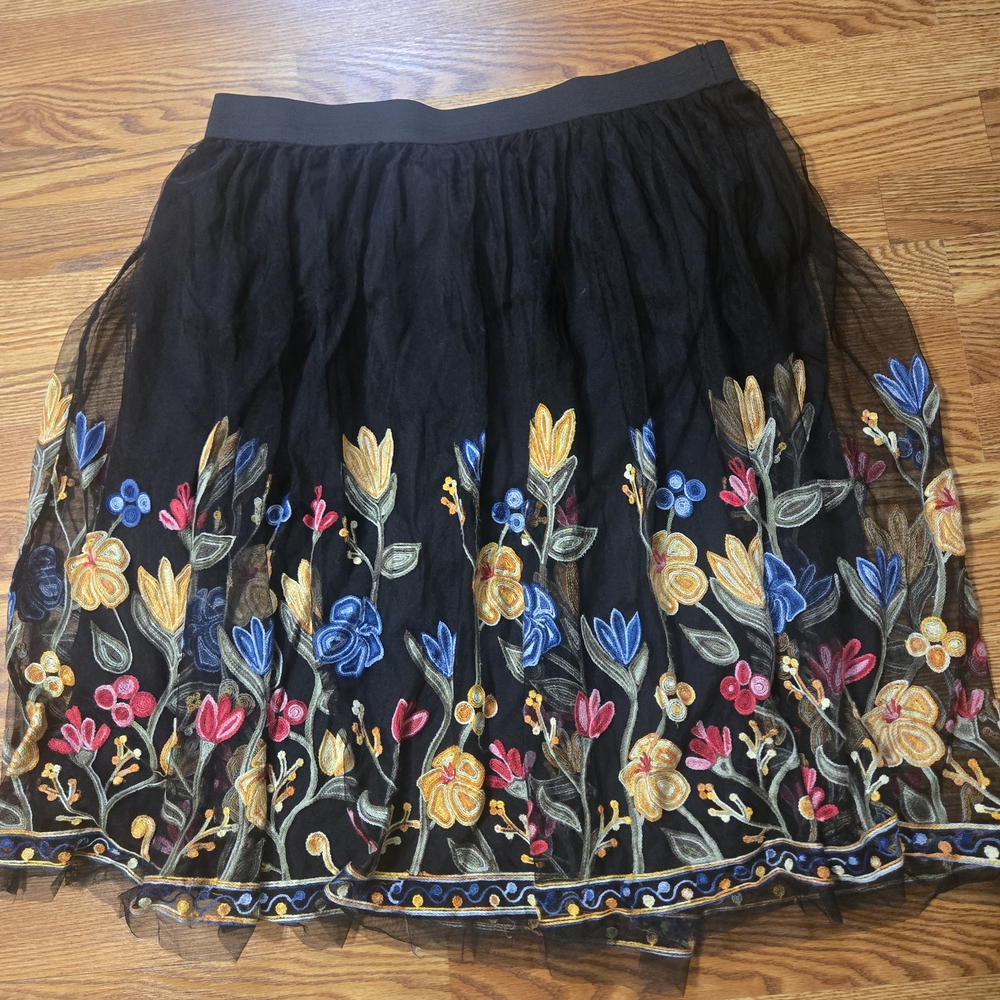 NWOT Black Floral Embroidered Tulle Skirt Sz XL - Picture 2 of 4